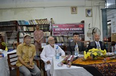 Vietnamese Book Corners open in India 