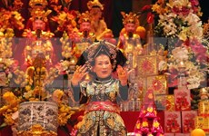 Role of costumes in Hau Dong ritual
