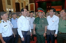 President meets armed forces voters in HCM City