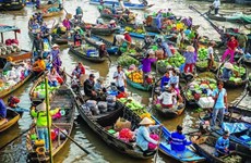 Floating market – A must see place in Mekong Delta