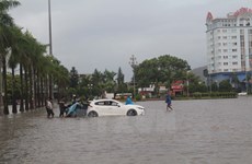Heavy rains flood central coastal localities 