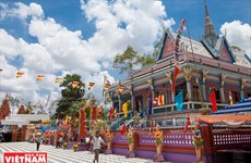 Chen Kieu Pagoda, Khmer's fantastic ornamentation