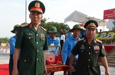 Solemn farewell to late volunteer soldiers at military funeral