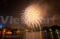 Fireworks light up Hanoi sky on New Year Eve