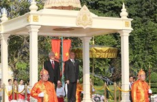 Top leader pays state visit to Cambodia