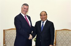 Prime Minister Phuc receives Boeing leader