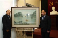 Vietnam helps Laos restore artworks