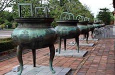 Cravings on Nguyen Dynasty’s urns affirms Vietnam’s sovereignty over Hoang Sa, Truong Sa islands