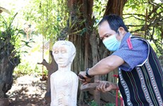 Wooden statues, the soul of Central Highlands community 