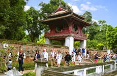 Vietnam hopes to welcome 17-18 million foreign tourist arrivals this year