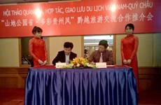 Vietnam, China localities enhance tourism cooperation