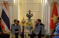 Deputy PM holds talks with Thai counterpart, concludes visit 