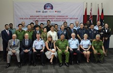 Foreign police officers attend training in HCM City 