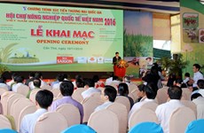 Int’l agriculture trade fair opens in Can Tho 