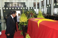 Foreign delegations pay homage to President Tran Dai Quang 