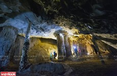 A journey to explore deeper into Thien Duong Cave