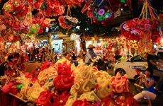 Preserving the features of the traditional Mid-autumn Festival
