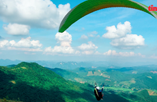 Enjoying the beauty of the land of Muong with paragliding