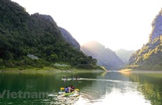 Discovering the wonders of glamping at Thang Hen lake in Cao Bang