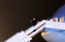 US President arrives in Hanoi