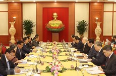 Vietnamese, Cambodian Parties hold meeting in Hanoi