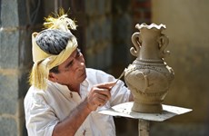 Bau Truc pottery village bursting with new vitality