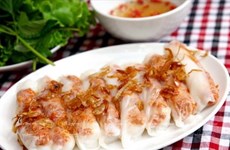 Roll rice pancake: A simple and familiar dish of Hanoian