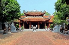 Visiting Do temple to see the biggest pottery edict in Vietnam