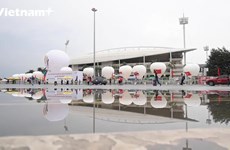 People to take pictures with hot air balloons to welcome the 31st SEA Games