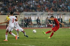 Victory over UAE puts Việt Nam on top of the group