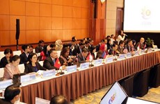 ASEAN members seek to boost economic cooperation