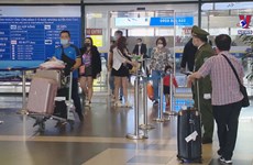 Over 1,700 passengers enter Vietnam on first three days of int’l flight resumption