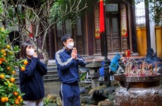 Lunar New Year visit to pagodas embraces Vietnam’s Tet tradition