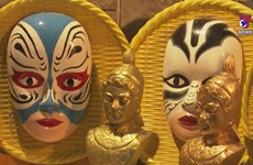Man with passion to make classical drama masks