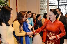 NA Chairwoman meets Vietnamese community in Belgium