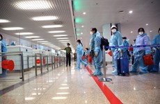 Hanoi to close airport to international arrivals