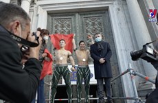 Daredevil Giang brothers break world record in Spain