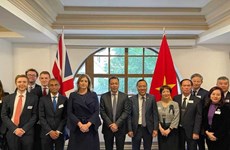 Vietnam, UK deepen strategic partnership