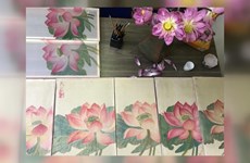 Young artists revive silk paintings