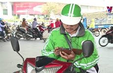 More Vietnamese use ride-hailing services: White book