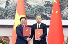 China ready to deepen substantive cooperation with Vietnam