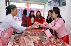 Climbing pork prices push November CPI up 0.96 percent