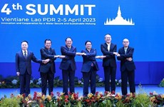 Vietnam commits to building prosperous Mekong River basin