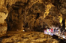 Nguom Ngao Cave - A stalactite palace in Cao Bang province