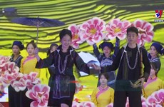Lao Cai launches week of ethnic groups’ traditional outfits