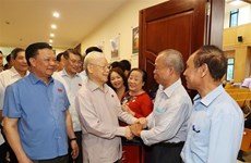 Party leader meets with voters in Hanoi