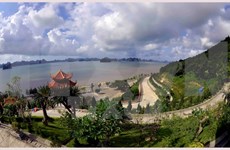 Bai Tu Long – bewitching untouched bay in northern Vietnam