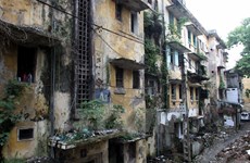 Hanoi to rebuild old apartments