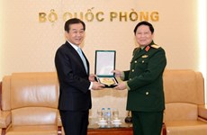 Vietnamese minister hosts Korean defence officer