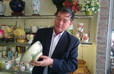 Famous Bat Trang ceramics village seeks new approach